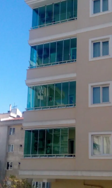 Katlanır cam sistemleri